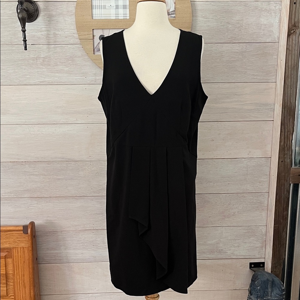 NEW GAP Chic Black V-Neck Mini Dress 12